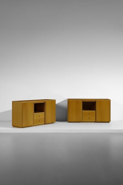 FARMER INDUSTRIA PER L'ARREDAMENTO : Coppia di credenze  - Asta Asta 393 | DESIGN E ARTI DECORATIVE DEL NOVECENTO Online - Associazione Nazionale - Case d'Asta italiane