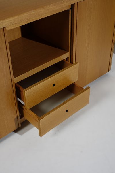 FARMER INDUSTRIA PER L'ARREDAMENTO : Coppia di credenze  - Asta Asta 393 | DESIGN E ARTI DECORATIVE DEL NOVECENTO Online - Associazione Nazionale - Case d'Asta italiane