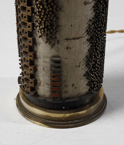 MANIFATTURA ITALIANA : Lampada da tavolo  - Asta Asta 393 | DESIGN E ARTI DECORATIVE DEL NOVECENTO Online - Associazione Nazionale - Case d'Asta italiane