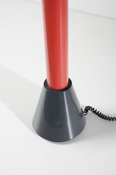 MENDINI ALESSANDRO (1931 - 2019) : Lampada da terra Milo per Segno  - Asta Asta 393 | DESIGN E ARTI DECORATIVE DEL NOVECENTO Online - Associazione Nazionale - Case d'Asta italiane