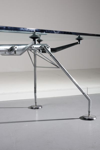 NORMAN FOSTER  (n. 1935) : Tavolo Nomos per Tecno  - Asta Asta 393 | DESIGN E ARTI DECORATIVE DEL NOVECENTO Online - Associazione Nazionale - Case d'Asta italiane