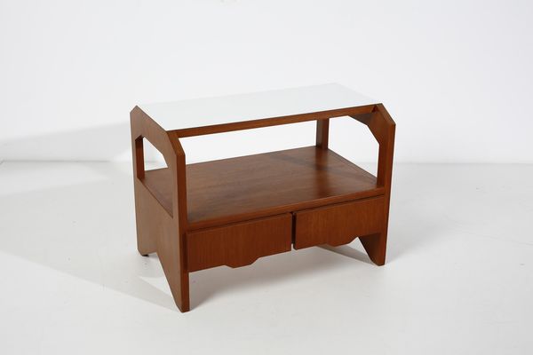 MANIFATTURA ITALIANA : Coppia di comodini con tavolino portavaligie  - Asta Asta 393 | DESIGN E ARTI DECORATIVE DEL NOVECENTO Online - Associazione Nazionale - Case d'Asta italiane