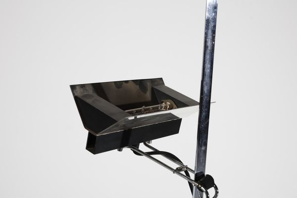 CHIGGIO ENNIO (n. 1938) : Lampada da terra MP per Lumenform  - Asta Asta 393 | DESIGN E ARTI DECORATIVE DEL NOVECENTO Online - Associazione Nazionale - Case d'Asta italiane