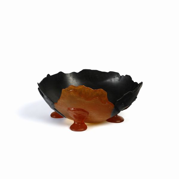 PESCE GAETANO (n. 1939) : Vaso tripode della serie 2006, produzione Fish Design , New York  - Asta Asta 393 | DESIGN E ARTI DECORATIVE DEL NOVECENTO Online - Associazione Nazionale - Case d'Asta italiane