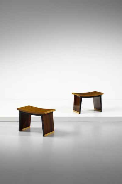 BORSANI OSVALDO (1911 - 1985) : attribuito. Coppia di sgabelli  - Asta Asta 393 | DESIGN E ARTI DECORATIVE DEL NOVECENTO Online - Associazione Nazionale - Case d'Asta italiane