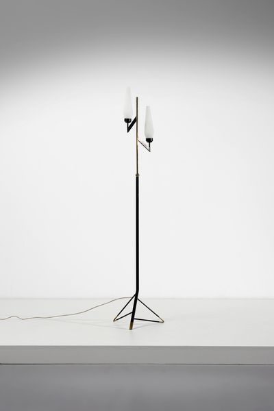 LUMI MILANO : attribuito.Lampada da terra  - Asta Asta 393 | DESIGN E ARTI DECORATIVE DEL NOVECENTO Online - Associazione Nazionale - Case d'Asta italiane