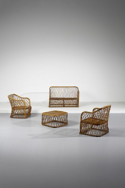 MANIFATTURA ITALIANA : Coppia di poltrone, divanetto e tavolino da salotto  - Asta Asta 393 | DESIGN E ARTI DECORATIVE DEL NOVECENTO Online - Associazione Nazionale - Case d'Asta italiane