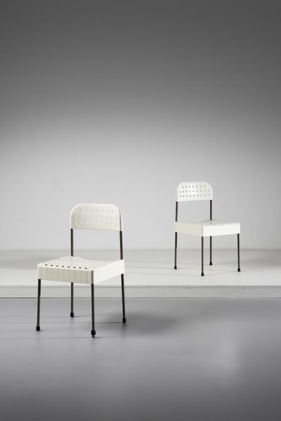 MARI ENZO (1932 - 2020) : Coppia di sedie BOX per Anonima Castelli (BO)  - Asta Asta 393 | DESIGN E ARTI DECORATIVE DEL NOVECENTO Online - Associazione Nazionale - Case d'Asta italiane