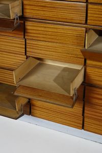 SCHIROLLI RENZO (1934 - 2000) : Cassettiera  - Asta Asta 393 | DESIGN E ARTI DECORATIVE DEL NOVECENTO Online - Associazione Nazionale - Case d'Asta italiane