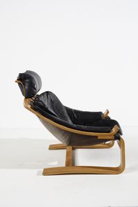 FRIBYTTER AKE (1922 - 1998) : Poltrona Kroken per Nelo Mobel  - Asta Asta 393 | DESIGN E ARTI DECORATIVE DEL NOVECENTO Online - Associazione Nazionale - Case d'Asta italiane