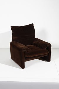 MAGISTRETTI VICO (1920 - 2006) : Coppia di poltrone Maralunga per Cassina  - Asta Asta 393 | DESIGN E ARTI DECORATIVE DEL NOVECENTO Online - Associazione Nazionale - Case d'Asta italiane