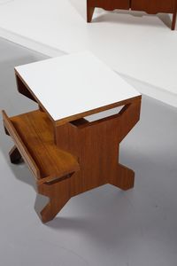 MANIFATTURA ITALIANA : Coppia di comodini con tavolino portavaligie  - Asta Asta 393 | DESIGN E ARTI DECORATIVE DEL NOVECENTO Online - Associazione Nazionale - Case d'Asta italiane