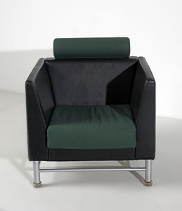 SOTTSASS ETTORE (1917 - 2007) : Poltrona Eastside per Knoll International  - Asta Asta 393 | DESIGN E ARTI DECORATIVE DEL NOVECENTO Online - Associazione Nazionale - Case d'Asta italiane