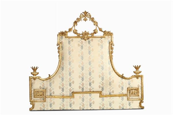 Testata di letto in legno scolpito e dorato, fine XVIII secolo  - Asta Importanti Opere e Arredi - Associazione Nazionale - Case d'Asta italiane