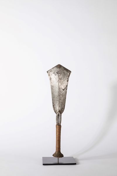 YAKOMA, : Coltello ornamentale  - Asta Forme tradizionali africane - Associazione Nazionale - Case d'Asta italiane