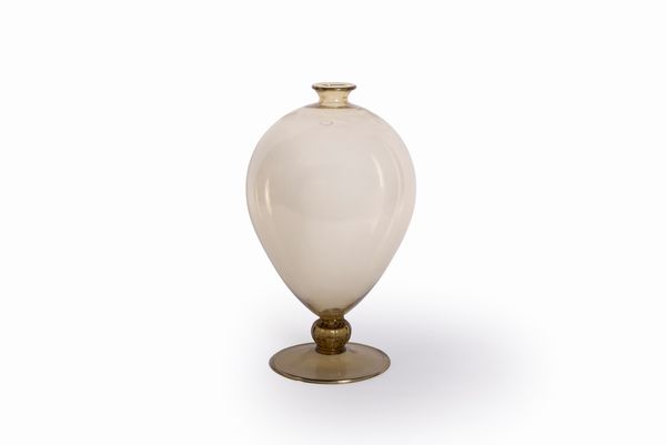 Vaso Veronese in vetro color ambra, Venini anni '90 del Novecento  - Asta Incanti d'arte - Associazione Nazionale - Case d'Asta italiane