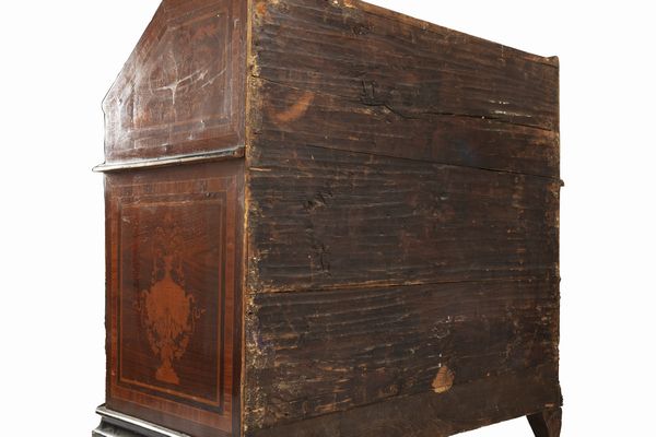 Ribalta lombarda in legno intarsiato, fine secolo XVIII - inizi secolo XIX  - Asta Incanti d'arte - Associazione Nazionale - Case d'Asta italiane