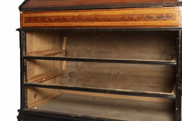 Ribalta lombarda in legno intarsiato, fine secolo XVIII - inizi secolo XIX  - Asta Incanti d'arte - Associazione Nazionale - Case d'Asta italiane