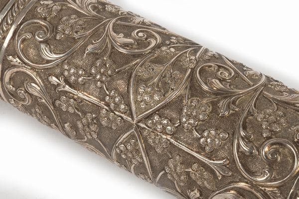 Megillah di Ester in pergamena, entro astuccio in argento, secolo XIX  - Asta Incanti d'arte - Associazione Nazionale - Case d'Asta italiane