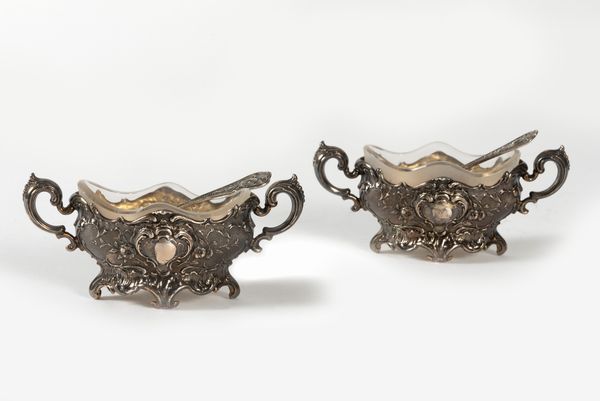 Coppia di saliere in argento, Germania fine secolo XIX - inizi secolo XX  - Asta Incanti d'arte - Associazione Nazionale - Case d'Asta italiane