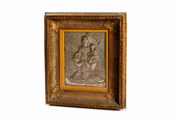 Bassorilievo in metallo argentato raffigurante Madonna con Bambino, secolo XVIII  - Asta Incanti d'arte - Associazione Nazionale - Case d'Asta italiane