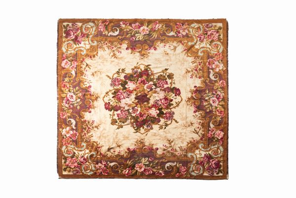 Tappeto Aubusson con motivo a rose, inizi secolo XX  - Asta Incanti d'arte - Associazione Nazionale - Case d'Asta italiane
