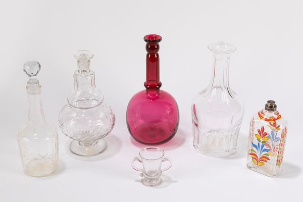 Lotto composto da sei antichi oggetti in vetro  - Asta Incanti d'arte - Associazione Nazionale - Case d'Asta italiane