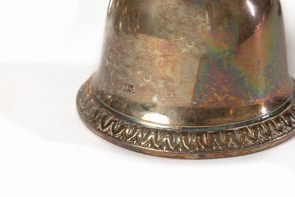 Lotto composto da tredici campanelli in argento, secolo XIX  - Asta Incanti d'arte - Associazione Nazionale - Case d'Asta italiane