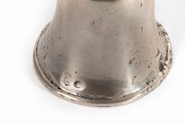 Lotto composto da dieci campanelli in argento, secoli XIX - XX  - Asta Incanti d'arte - Associazione Nazionale - Case d'Asta italiane