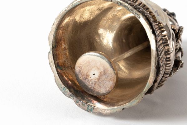 Lotto composto da quattordici campanelli in bronzo dorato e argentato, secolo XX  - Asta Incanti d'arte - Associazione Nazionale - Case d'Asta italiane