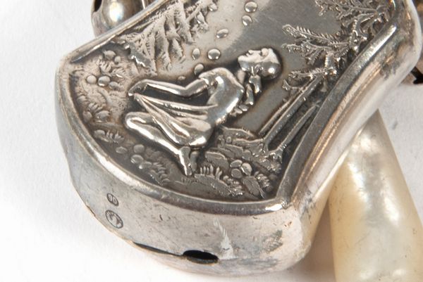 Lotto composto da cinque sonagli in argento e uno in metallo, secolo XX  - Asta Incanti d'arte - Associazione Nazionale - Case d'Asta italiane