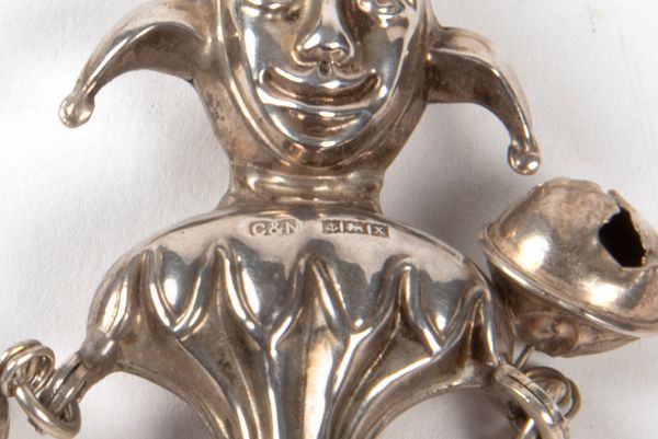 Lotto composto da cinque sonagli in argento e uno in metallo, secolo XX  - Asta Incanti d'arte - Associazione Nazionale - Case d'Asta italiane