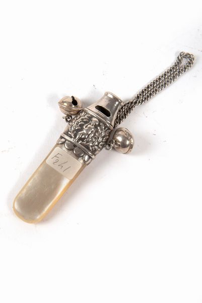 Lotto composto da cinque sonagli in argento e uno in metallo, secolo XX  - Asta Incanti d'arte - Associazione Nazionale - Case d'Asta italiane