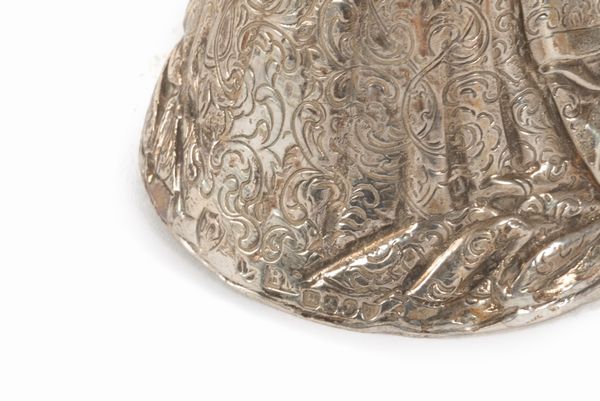 Lotto composto da undici campanelli in argento, Inghilterra secoli XIX-XX  - Asta Incanti d'arte - Associazione Nazionale - Case d'Asta italiane