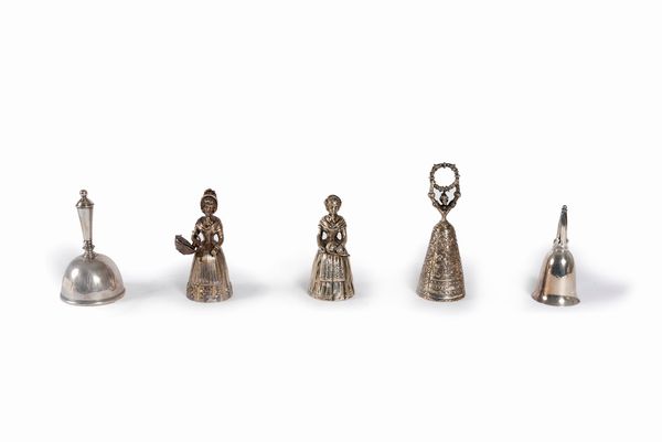 Lotto composto da cinque campanelli in argento, secoli XIX-XX  - Asta Incanti d'arte - Associazione Nazionale - Case d'Asta italiane