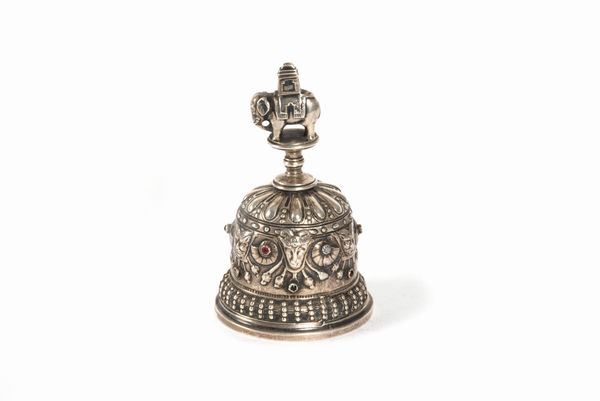 Campanello in argento 925, secoli XIX - XX  - Asta Incanti d'arte - Associazione Nazionale - Case d'Asta italiane