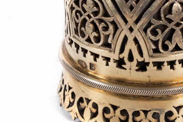 Lotto composto da quattro campanelli, Russia secoli XIX-XX  - Asta Incanti d'arte - Associazione Nazionale - Case d'Asta italiane