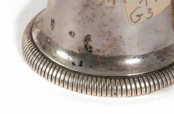 Lotto composto da cinque campanelli in argento, secoli XIX-XX  - Asta Incanti d'arte - Associazione Nazionale - Case d'Asta italiane