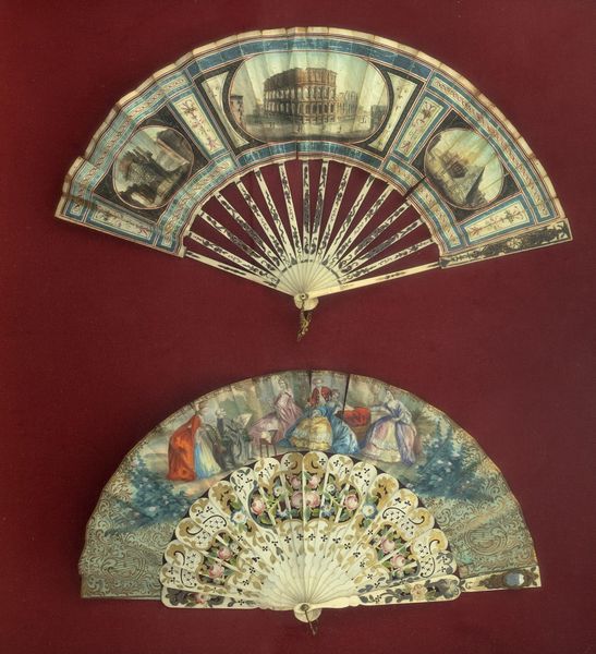 Lotto di quattro ventagli, uno Grand Tour dipinto con vedute di Roma antica, secoli XVIII - XIX  - Asta Incanti d'arte - Associazione Nazionale - Case d'Asta italiane