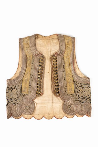 Gilet ricamato a fili d'argento, Grecia secolo XIX  - Asta Incanti d'arte - Associazione Nazionale - Case d'Asta italiane