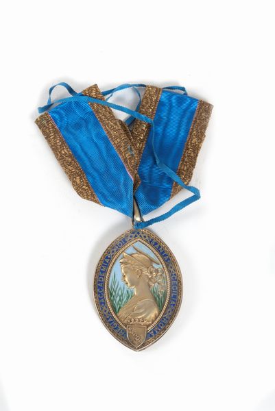 Medaglia in metallo e smalti della Regia Accademia di Santa Cecilia, Roma  - Asta Incanti d'arte - Associazione Nazionale - Case d'Asta italiane