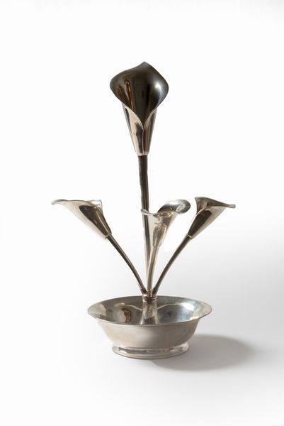 Tulipaniera in argento, Inghilterra inizi secolo XX  - Asta Incanti d'arte - Associazione Nazionale - Case d'Asta italiane