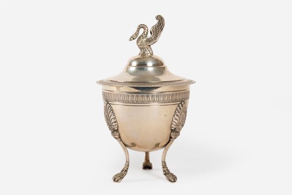 Zuccheriera in argento con presa a cigno, secolo XX  - Asta Incanti d'arte - Associazione Nazionale - Case d'Asta italiane
