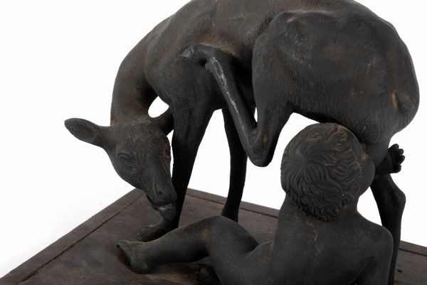 Scultura in bronzo raffigurante cerbiatta che allatta un bambino, secolo XX  - Asta Incanti d'arte - Associazione Nazionale - Case d'Asta italiane
