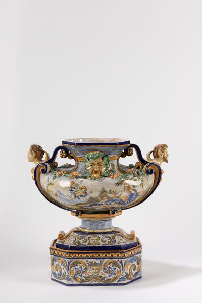 Vaso biansato in ceramica policroma, secolo XIX  - Asta Incanti d'arte - Associazione Nazionale - Case d'Asta italiane