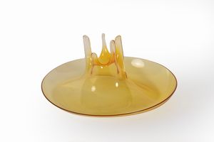 TONI ZUCCHERI : Centrotavola in vetro soffiato di Murano, VeArt, secolo XX  - Asta Incanti d'arte - Associazione Nazionale - Case d'Asta italiane