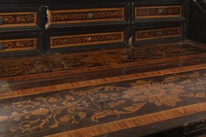 Ribalta lombarda in legno intarsiato, fine secolo XVIII - inizi secolo XIX  - Asta Incanti d'arte - Associazione Nazionale - Case d'Asta italiane