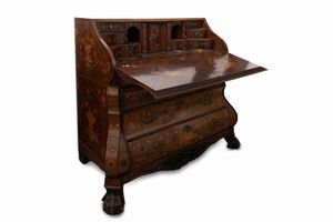 Ribalta in legno riccamente intarsiato, Olanda secolo XVIII  - Asta Incanti d'arte - Associazione Nazionale - Case d'Asta italiane