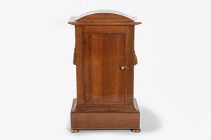 Pendola in mogano e bronzo dorato, Francia secolo XIX  - Asta Incanti d'arte - Associazione Nazionale - Case d'Asta italiane