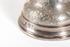 Lotto composto da sei campanelli in argento, Paesi Bassi secolo XIX-XX  - Asta Incanti d'arte - Associazione Nazionale - Case d'Asta italiane